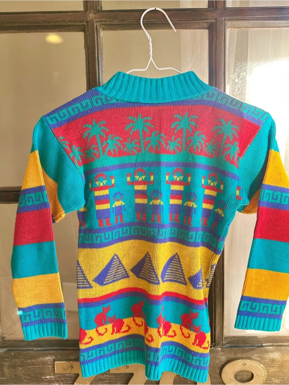 7/8 Vintage Sweater Southwestern/Egyptian-inspired novelty geometric 80s jet set